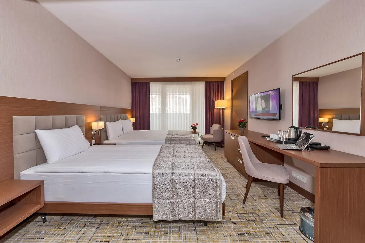 Land Park Hotel İstanbul