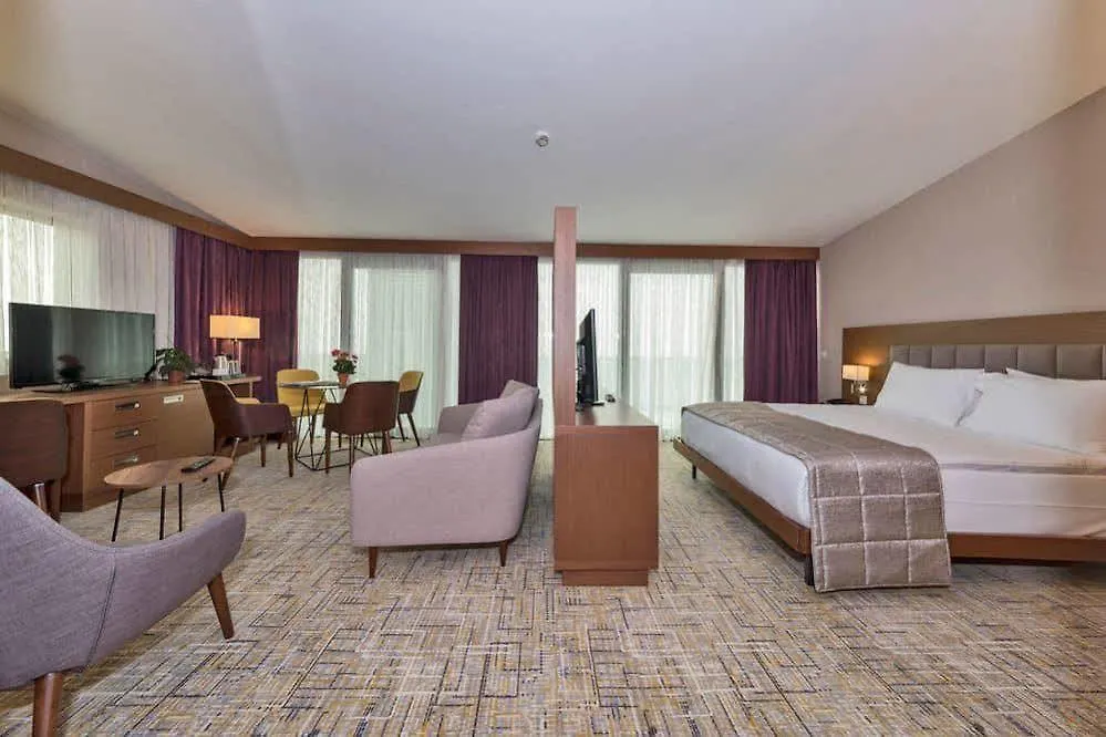 Land Park Hotel İstanbul