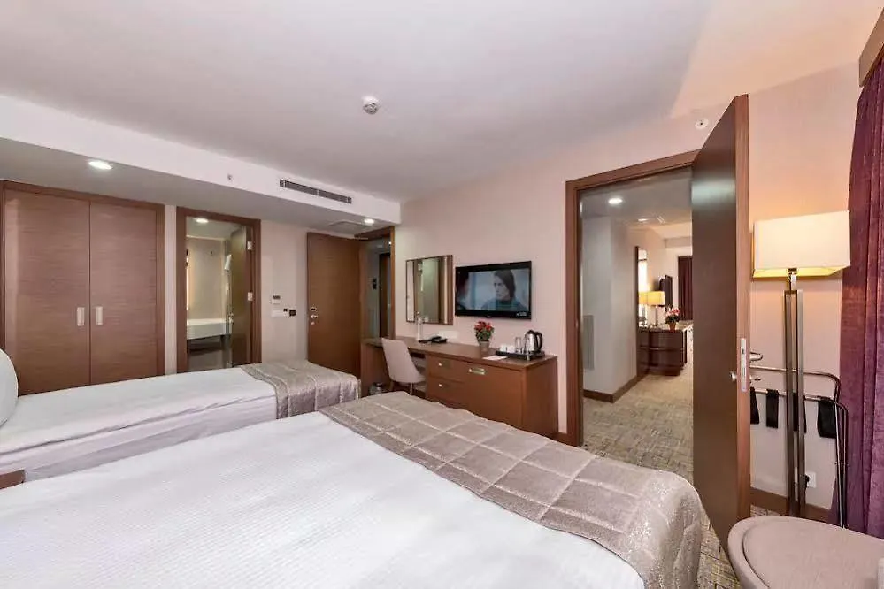 Land Park Hotel İstanbul