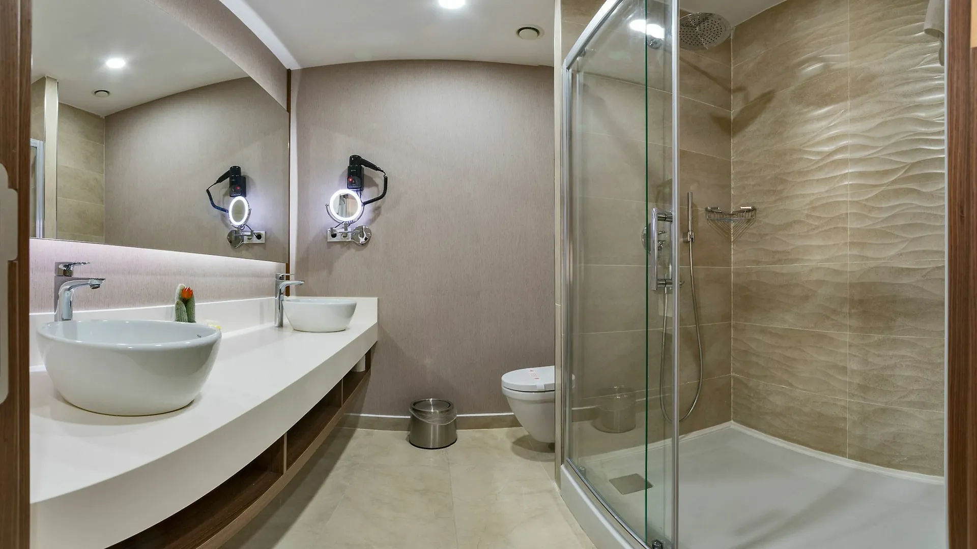 Land Park Hotel İstanbul Türkiye