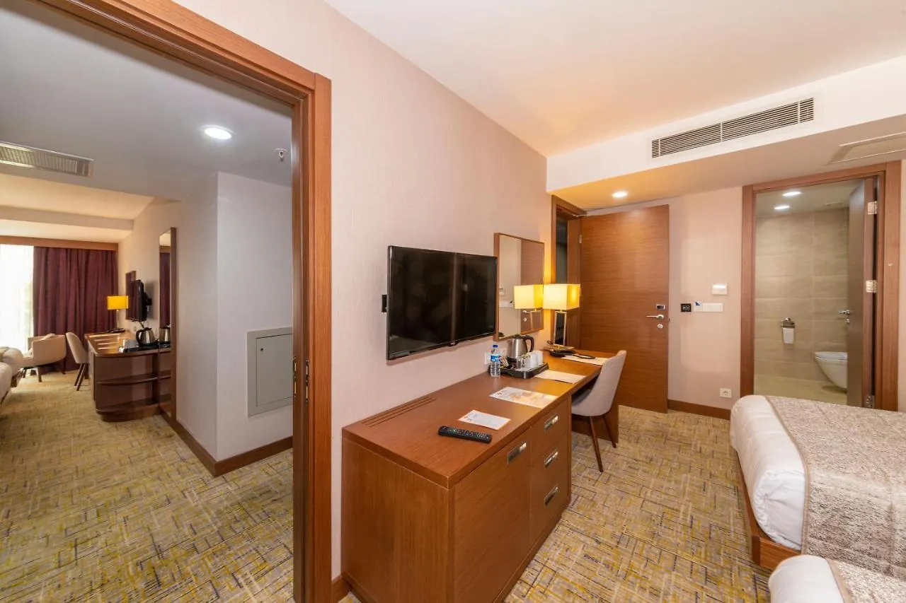 Land Park Hotel İstanbul
