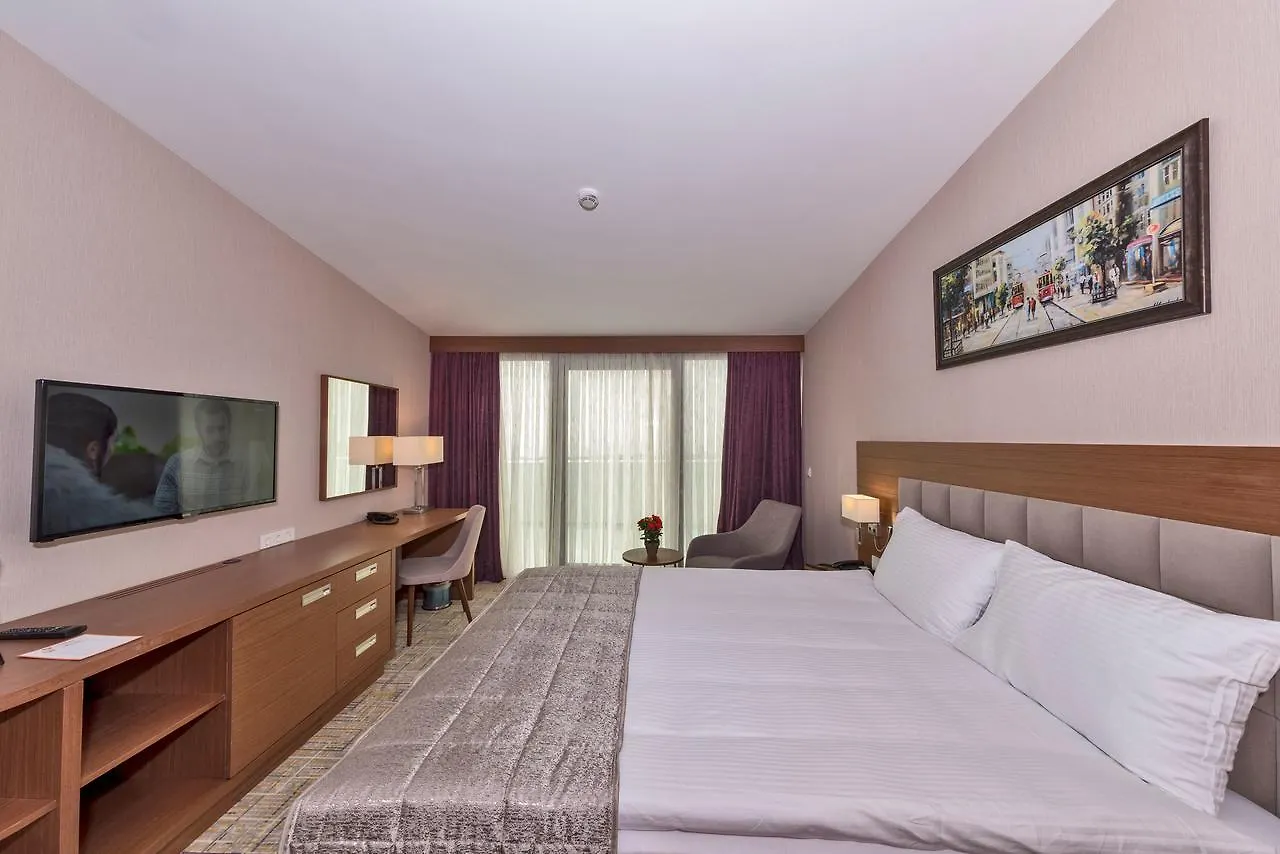 Land Park Hotel Isztambul 4*,